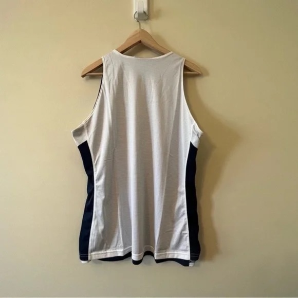 Nike XL Reversible Active Tank - Picture 4 of 5